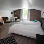 Lauri Historical Log House Manor Rovaniemi