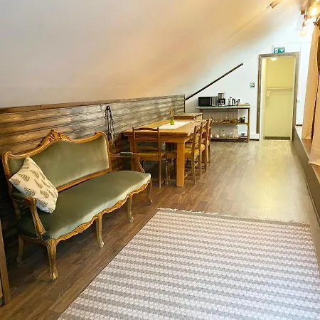 Lauri Historical Log House Manor 3* Rovaniemi