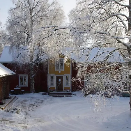 Lauri Historical Log House Manor 3* Rovaniemi