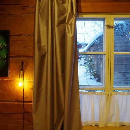 Lauri Historical Log House Manor