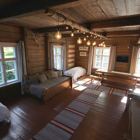 Maison d'hôtes Lauri Historical Log House Manor