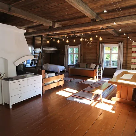 Lauri Historical Log House Manor 3* Rovaniemi