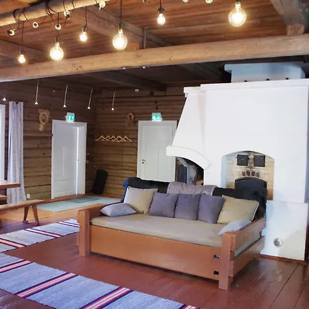 Lauri Historical Log House Manor Pensjonat 3*
