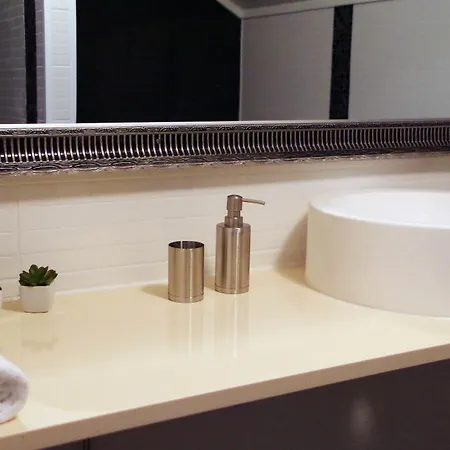 Lauri Historical Log House Manor 3*