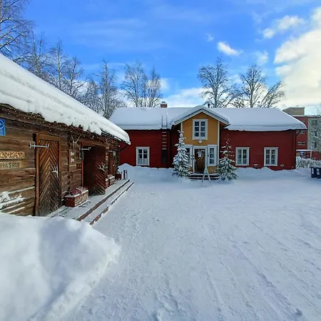 Pensjonat Lauri Historical Log House Manor Rovaniemi