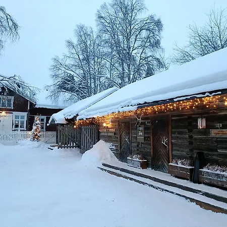 Lauri Historical Log House Manor 3* 罗瓦涅米