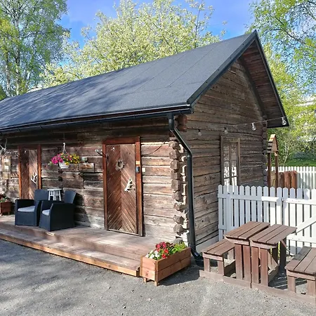 Lauri Historical Log House Manor 게스트하우스