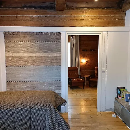 게스트하우스 Lauri Historical Log House Manor 3*