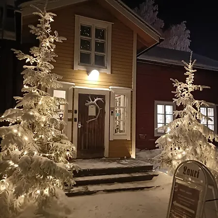 Lauri Historical Log House Manor Pensjonat 3*