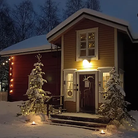 Lauri Historical Log House Manor