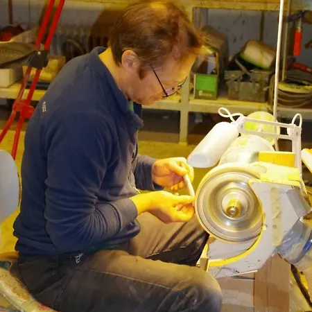 Lauri Historical Log House Manor 3*