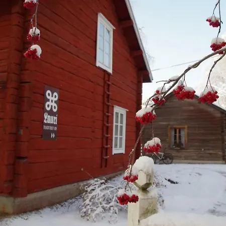 Lauri Historical Log House Manor 3* Rovaniemi
