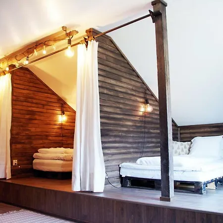 Lauri Historical Log House Manor Rovaniemi