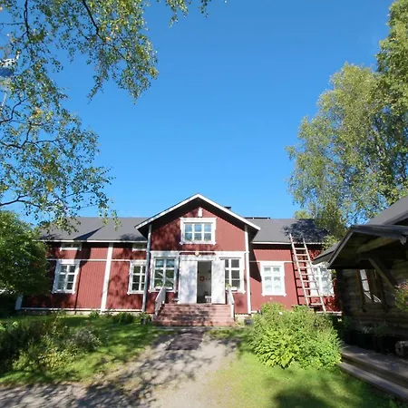 Maison d'hôtes Lauri Historical Log House Manor 3*