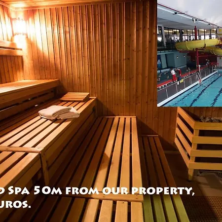 Maison d'hôtes Lauri Historical Log House Manor Rovaniemi