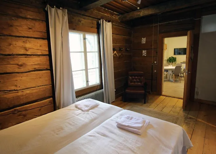 Lauri Historical Log House Manor