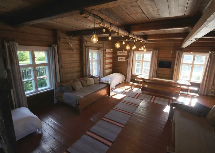 Pensjonat Lauri Historical Log House Manor