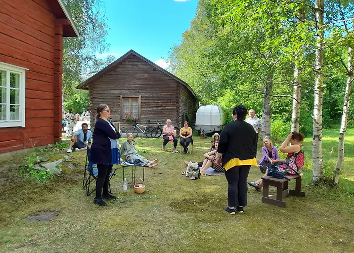 Πανσιόν Lauri Historical Log House Manor