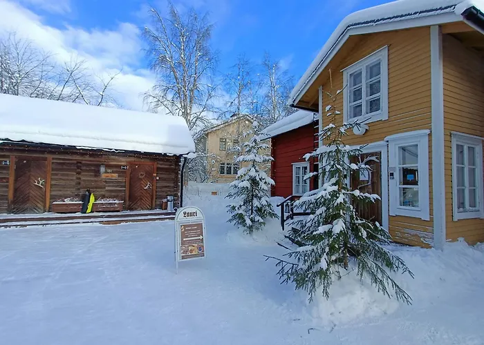 Lauri Historical Log House Manor Pensjonat 3*