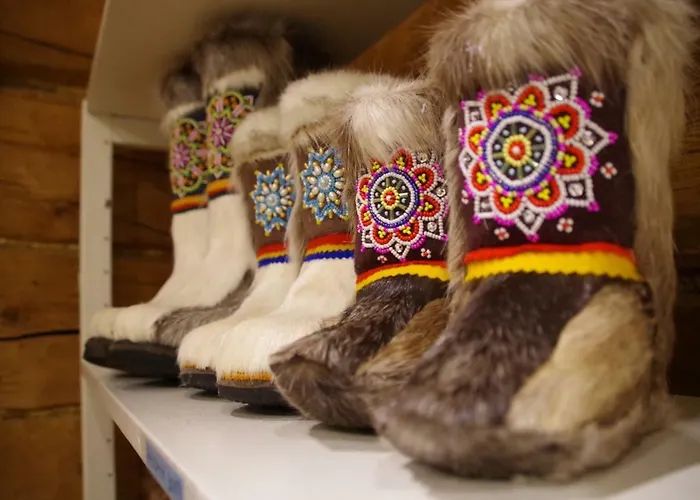 Pensjonat Lauri Historical Log House Manor 3*